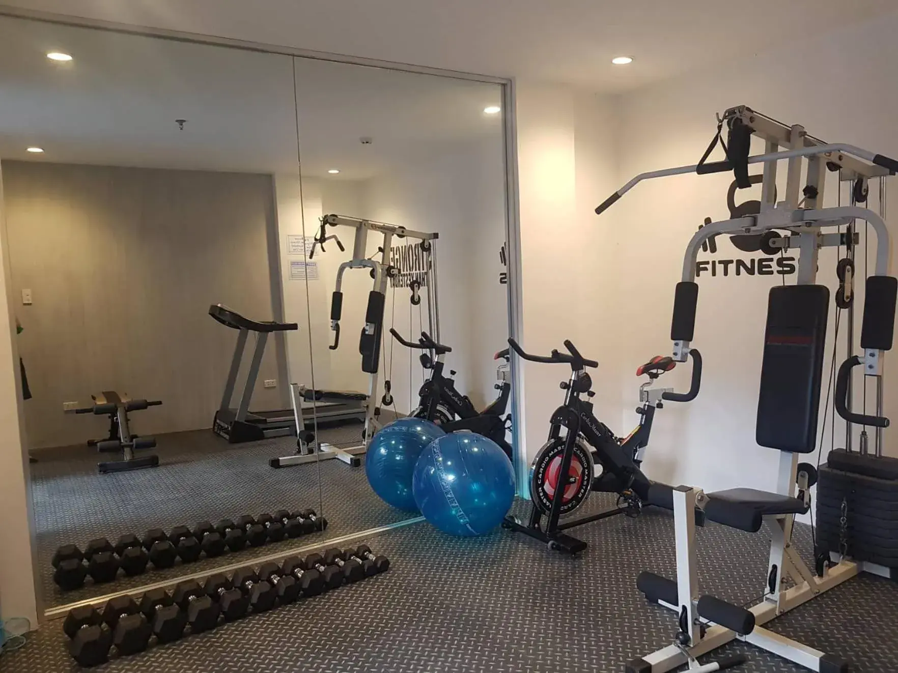 Fitness centre/facilities in Andeo Suites